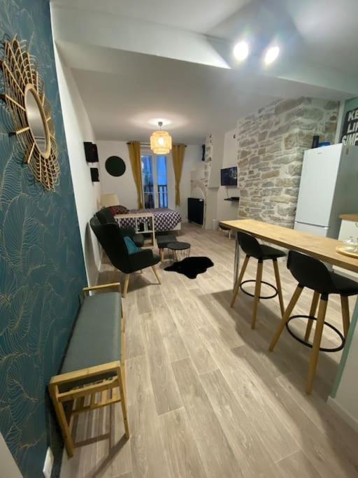 Charmant Studio Idealement Place Et Paisible ! Oloron-Sainte-Marie Kültér fotó